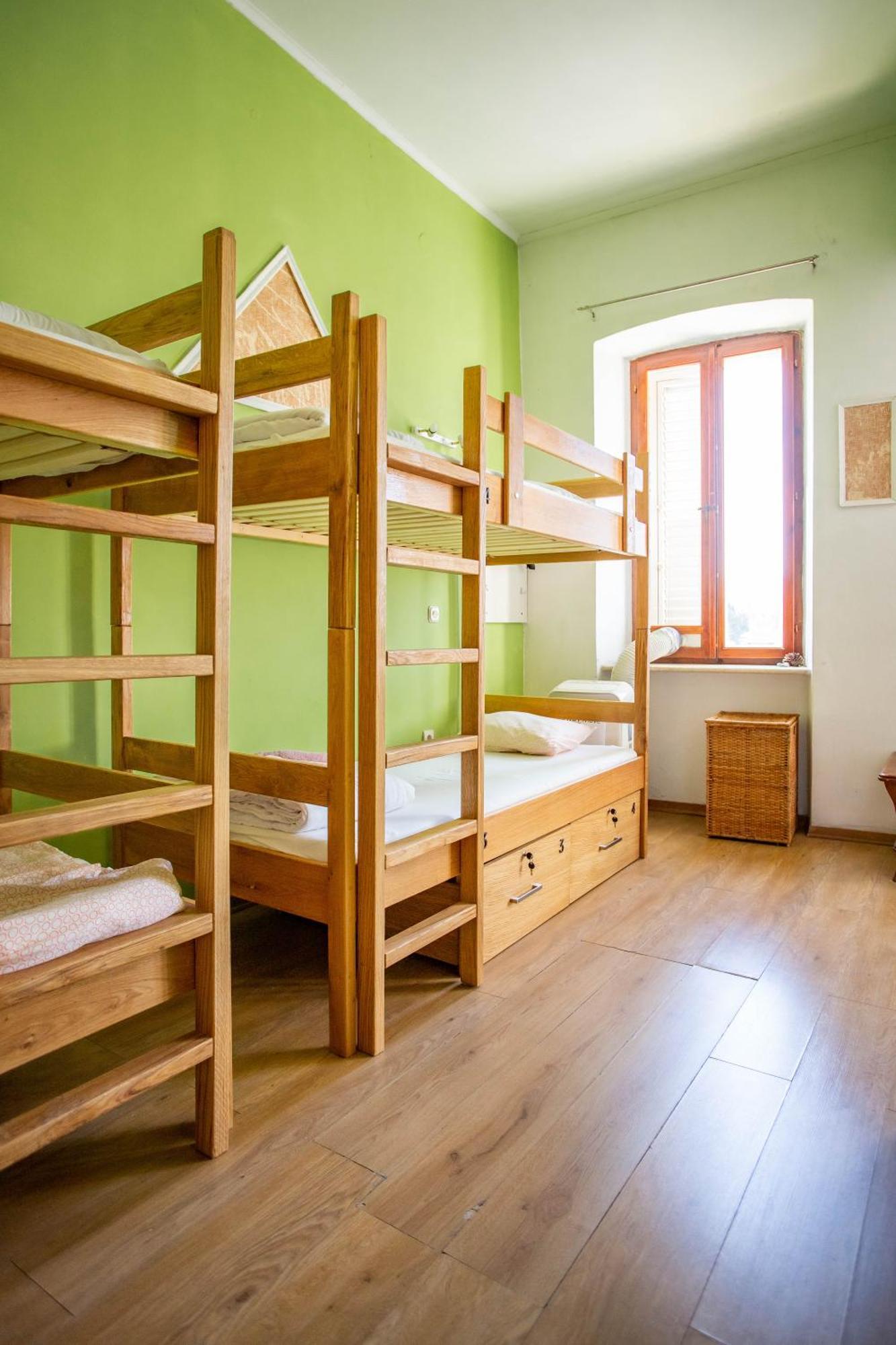 Anchi Guest house 3*
